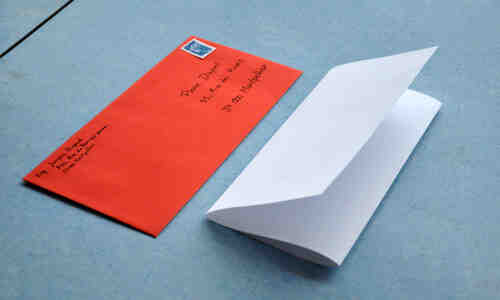 Comment écrire l'adresse sur l'enveloppe?